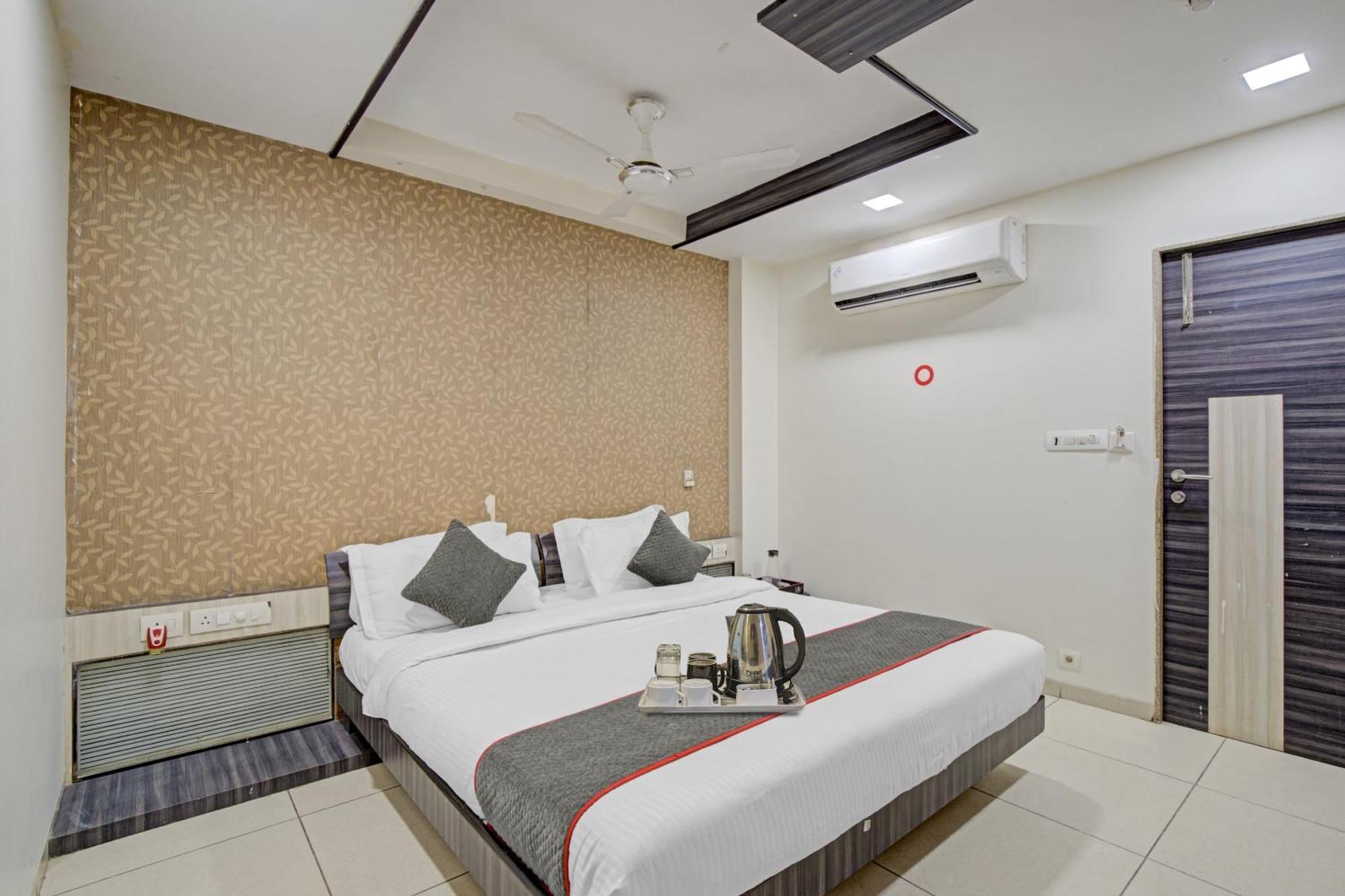Hotel O The Kia Residency Hotel And Banquet Ahmadábád Exteriér fotografie