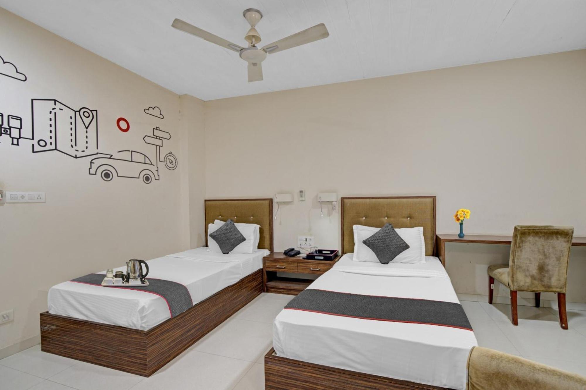 Hotel O The Kia Residency Hotel And Banquet Ahmadábád Exteriér fotografie